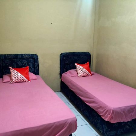 Oyo 90041 Hotel Sinar Lumayan Syariah Balikpapan  Exterior photo